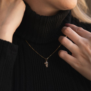 Pingente Menino Ouro 18k com detalhes em Ouro Branco