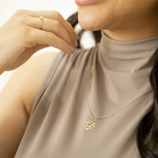 Pingente de Ouro 18k Menina Chapa