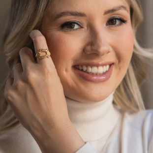 Anel Feminino de Ouro 18k Ferradura